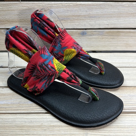 Sanuk Yoga Sling Sandals - Tropical Pattern Size 8 - Picture 3 of 8